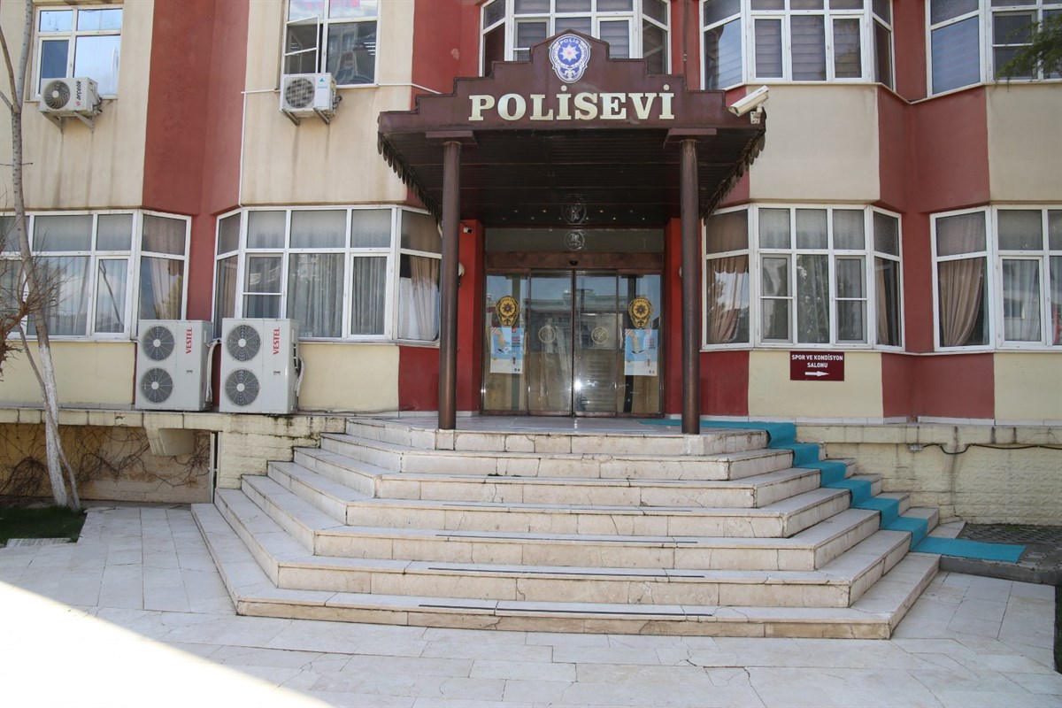 Polisevi Giriş